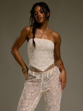 top cropped bandeau de renda com franjas bege