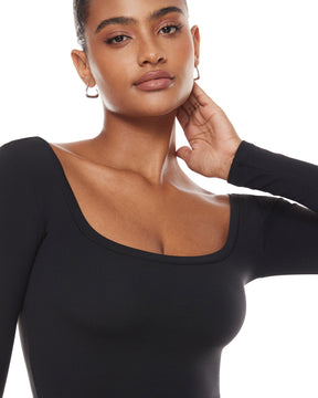 Natrelax™ Square Neck Long Sleeve Crop Top