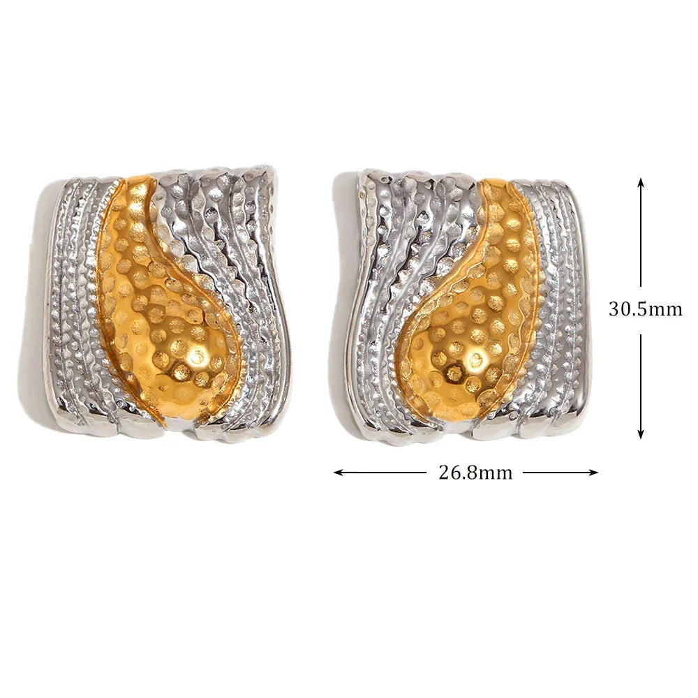 Brincos Detalhe Dourado