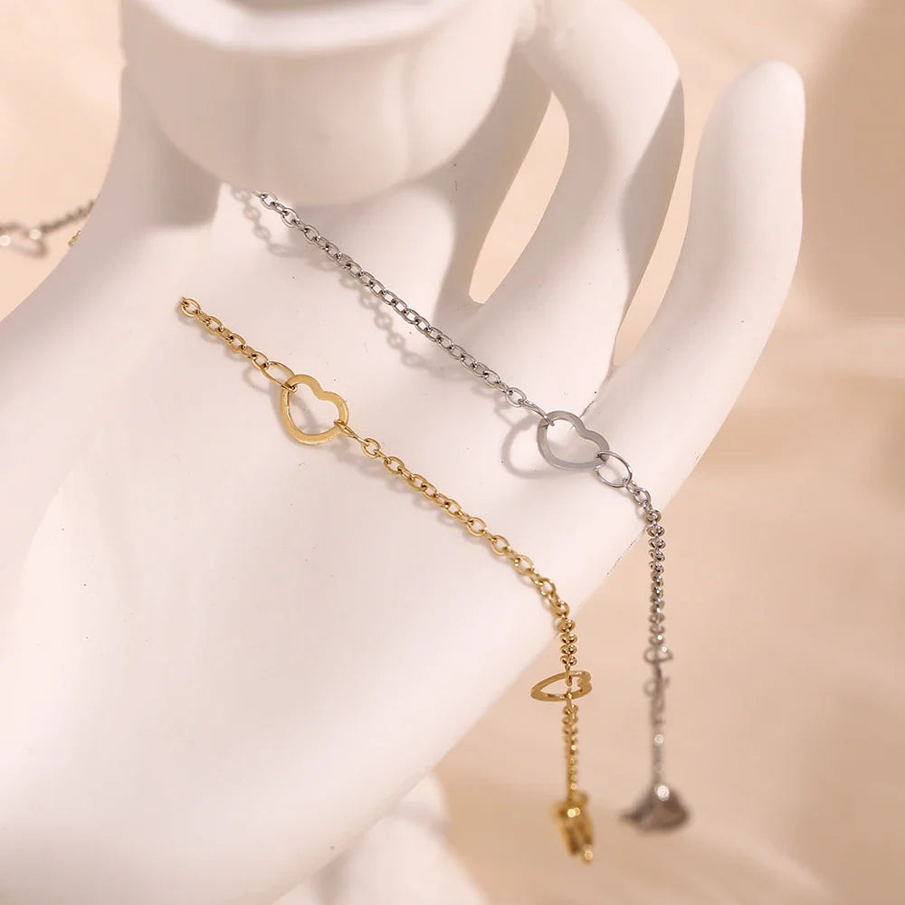 Pulseira Minimalista Corações
