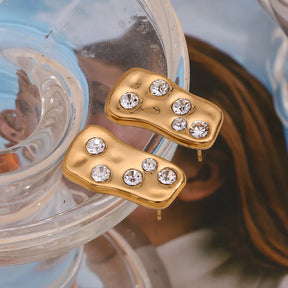 Brinco Irregular Strass