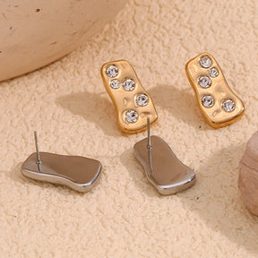 Brinco Irregular Strass