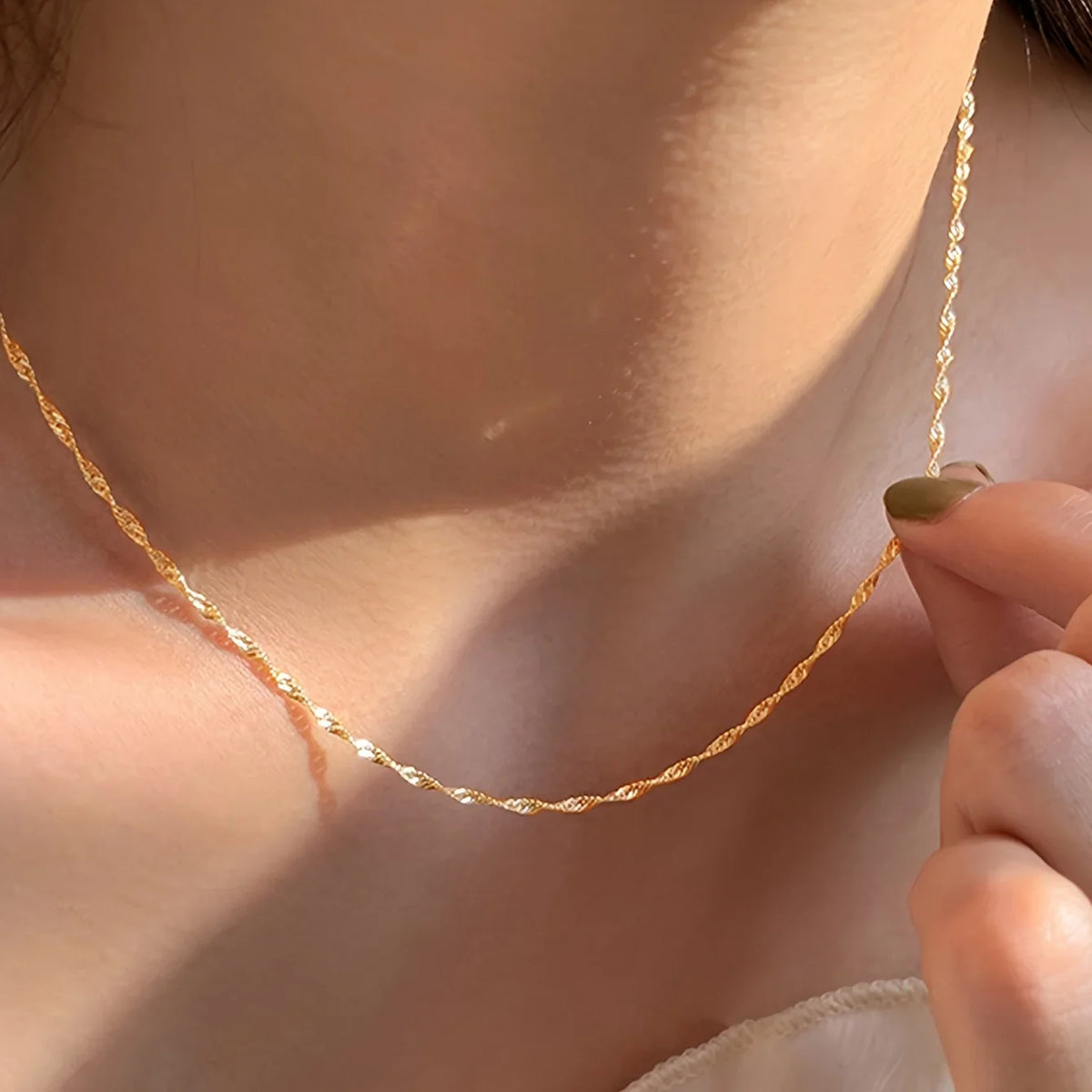 Colar Elegância Dourada