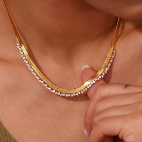 Gargantilha Elegante Zircônia