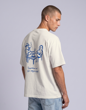 Camiseta oversized MALTA® Have a Break off-white, costas com a frase “tomorrow we'll get organized”
