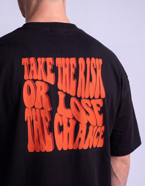 Detalhe da estampa da camiseta MALTA® Take the Risk