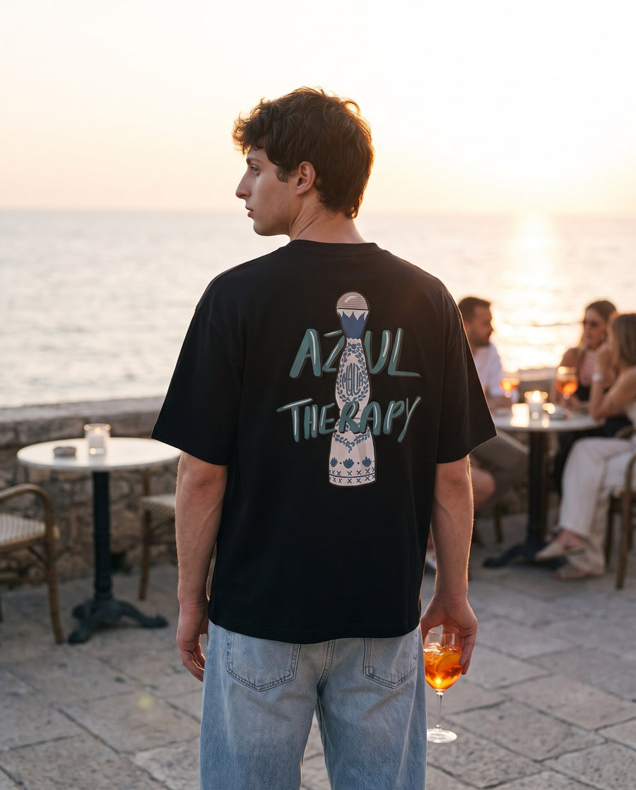 Camiseta oversized MALTA® azul therapy às 19h: aperitivo ao pôr do sol