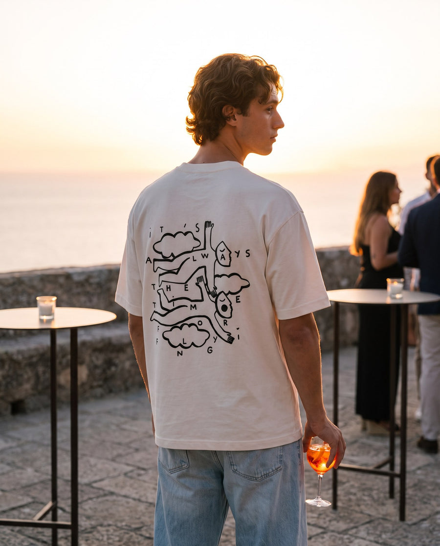 Camiseta oversized MALTA® flying às 19h: aperitivo ao pôr do sol