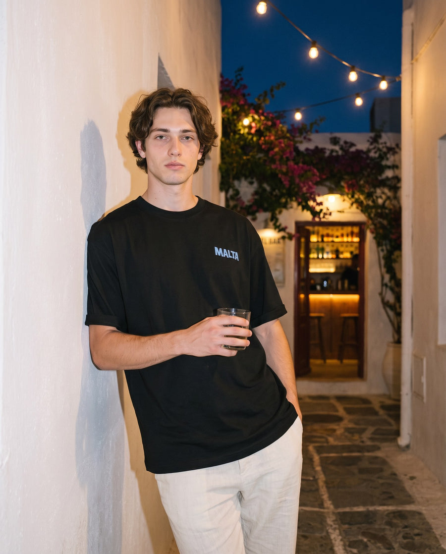 Camiseta oversized MALTA® life goes on às 23h: noite que não estava nos planos