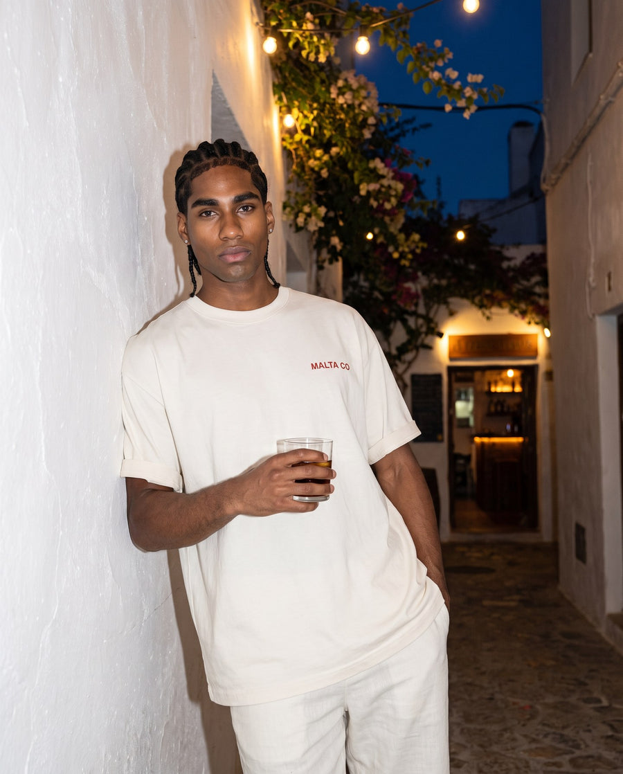 Camiseta oversized MALTA® nobody knows às 23h: noite que não estava nos planos